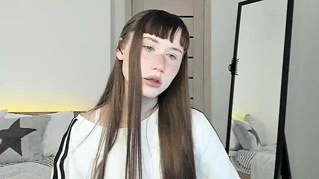 Stella Sunny online show from 04-13-26, 08:13