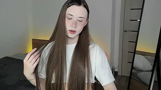 Stella Sunny online show from 05-11-26, 12:12