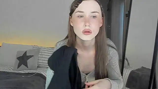 Stella Sunny online show from 05-24-26, 04:29