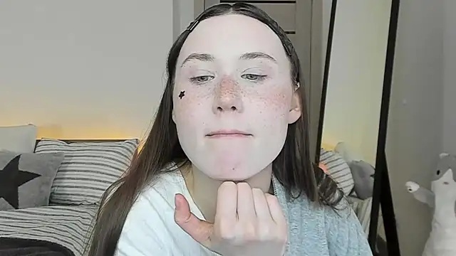 Stella Sunny online show from 04-23-26, 10:33