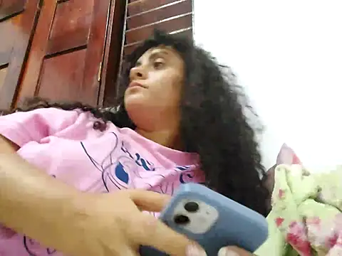 Snapshot of leximaxell chatting on 10-11-25, 04:35 leximaxell online show from 10-11-25, 04:35