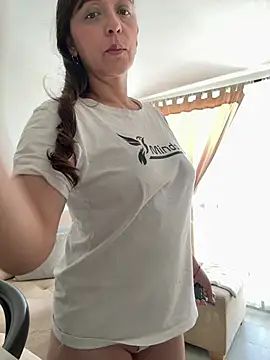 natalie cowens online show from 04-26-26, 01:30