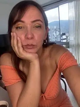 natalie cowens online show from 12-13-25, 08:04