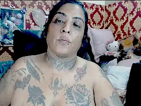 Indiancatz2 online show from 10-19-25, 02:09