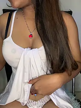 Snapshot of Liyana_Babe chatting on 03-17-25, 06:29 Liyana Babe online show from 03-17-25, 06:29