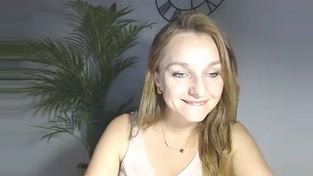 AliciaDesire online show from 11-18-25, 03:04