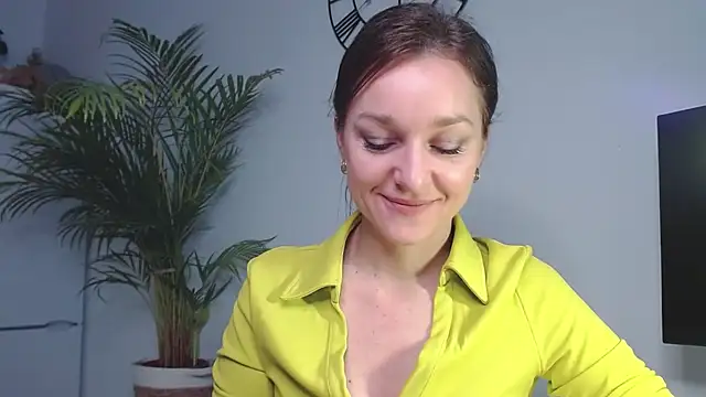 Snapshot of AliciaDesire chatting on 01-13-25, 07:43 AliciaDesire online show from 01-13-25, 07:43
