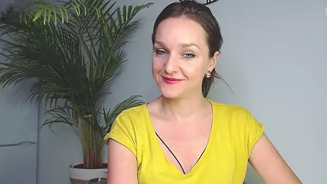 Snapshot of AliciaDesire chatting on 12-11-24, 06:42 AliciaDesire online show from 12-11-24, 06:42