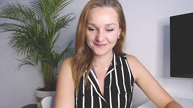 AliciaDesire online show from 10-29-25, 07:07