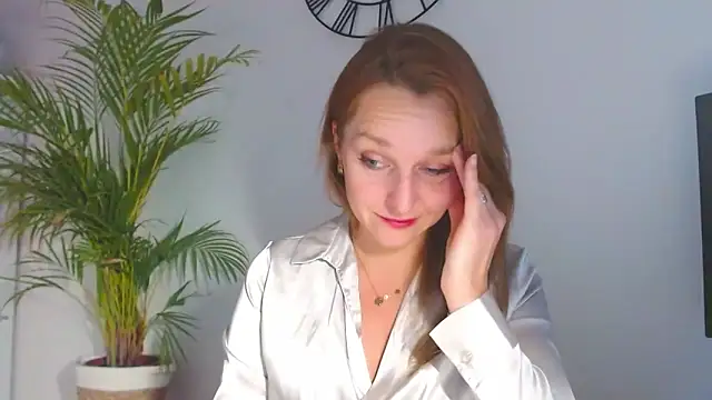 AliciaDesire online show from 11-26-25, 02:06