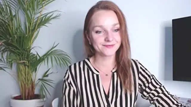 AliciaDesire online show from 11-12-25, 02:10