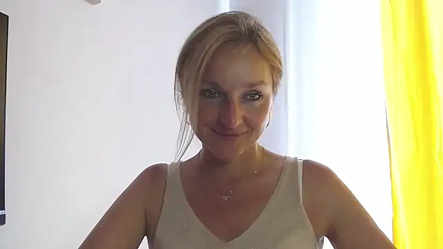 AliciaDesire online show from 06-23-26, 03:10