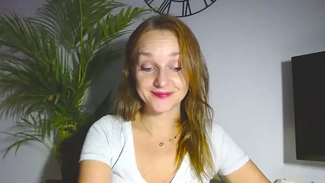 AliciaDesire online show from 11-17-25, 03:27