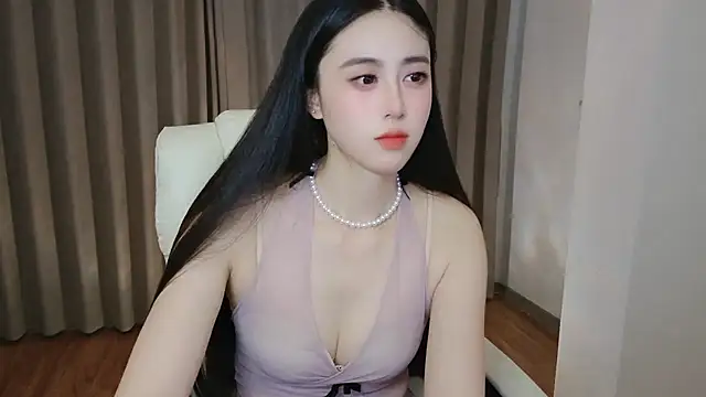 Snapshot of LI-200310 chatting on 07-15-26, 02:13 LI-200310 online show from 07-15-26, 02:13