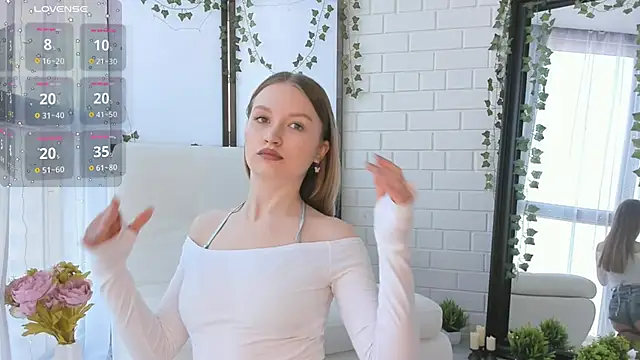 IsabellaTorrance online show from 03-23-25, 03:10