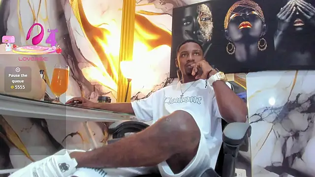 Thomas shelbys online show from 10-10-25, 03:40