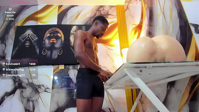 Thomas shelbys online show from 10-24-25, 05:28