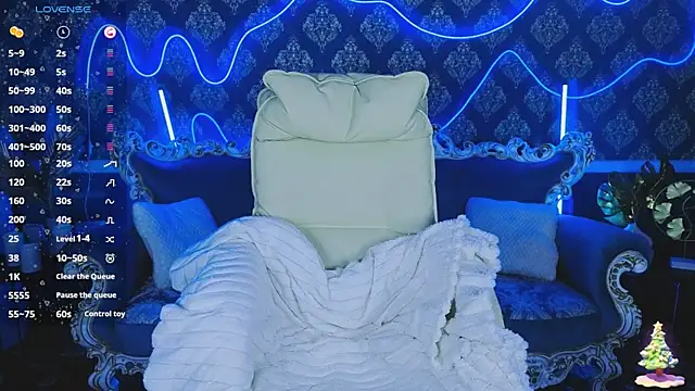 KitnissKiss online show from 12-05-25, 08:17