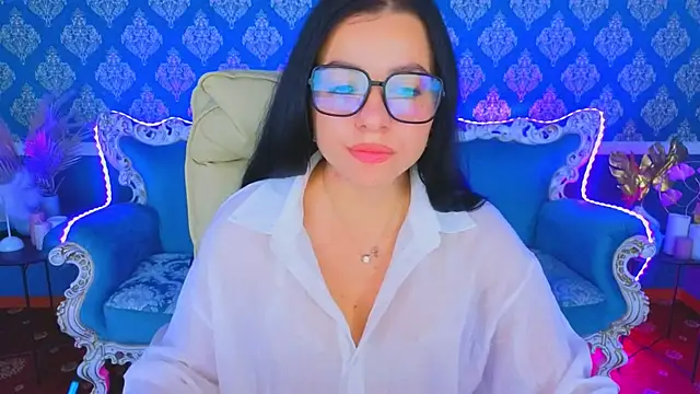Snapshot of KitnissKiss chatting on 07-14-26, 03:33 KitnissKiss online show from 07-14-26, 03:33