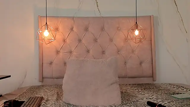 zamira 44 online show from 12-02-25, 01:35