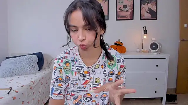 Adriennesexxx online show from 09-30-25, 04:35