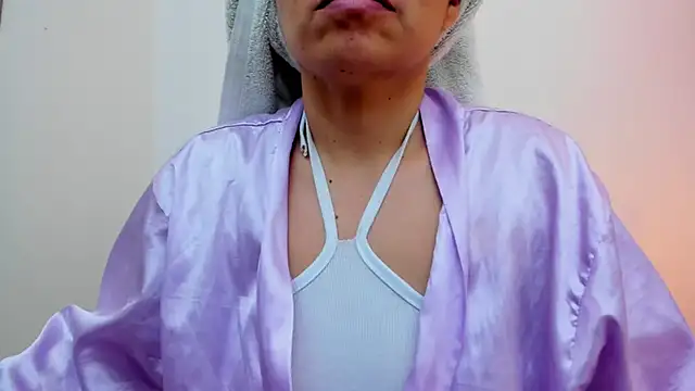 Sofia Walke1 online show from 10-18-25, 12:01