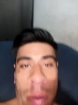 Snapshot of Cuessy chatting on 04-08-26, 05:42 Cuessy online show from 04-08-26, 05:42