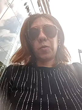 Lunababymylove online show from 02-15-25, 10:21