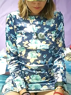 Lunababymylove online show from 12-19-25, 02:26