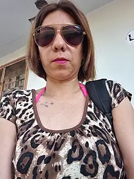 Lunababymylove online show from 03-08-25, 11:07