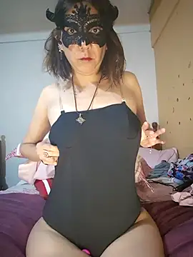 Lunababymylove online show from 09-28-25, 01:23