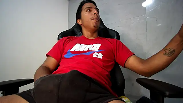 michaelhotbbc online show from 10-26-25, 04:57