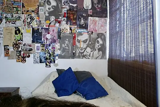 LennaTurnerr online show from 04-23-26, 07:26