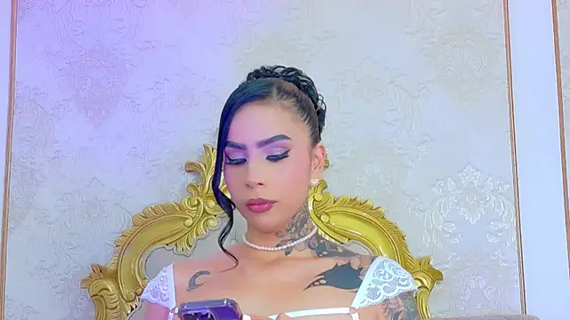 GiahDaniels online show from 05-19-26, 03:19