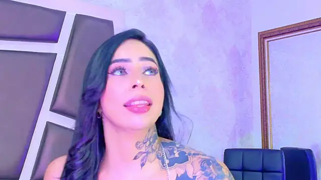 GiahDaniels online show from 05-10-26, 03:21