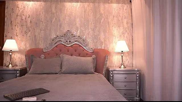 Snapshot of AngelineConnor chatting on 09-17-25, 10:12 AngelineConnor online show from 09-17-25, 10:12