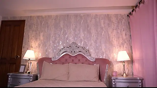 AngelineConnor online show from 04-11-26, 10:46