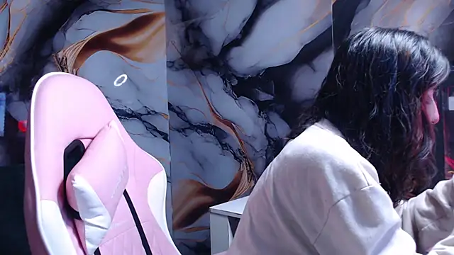 Snapshot of ling_ling24 chatting on 10-02-25, 10:51 ling ling24 online show from 10-02-25, 10:51