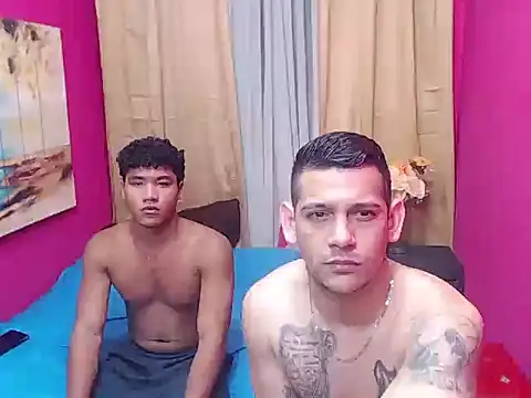 hugecocks hot online show from 01-08-26, 12:49