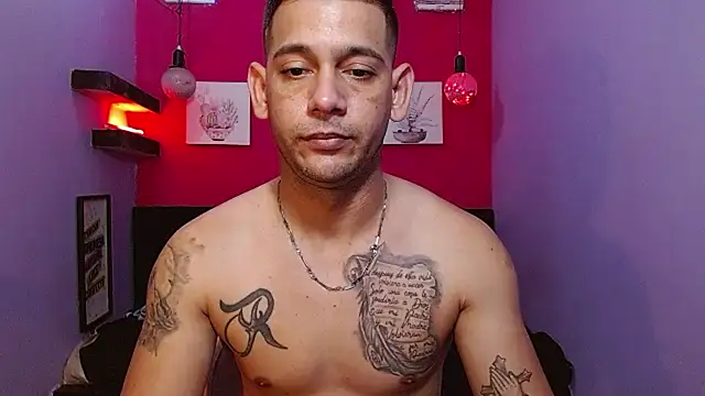 hugecocks hot online show from 05-15-26, 07:23