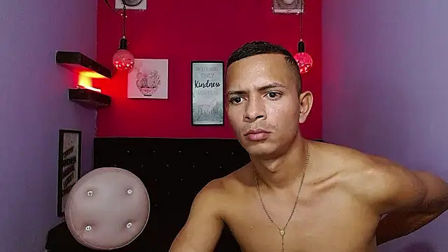 hugecocks hot online show from 05-14-26, 04:20