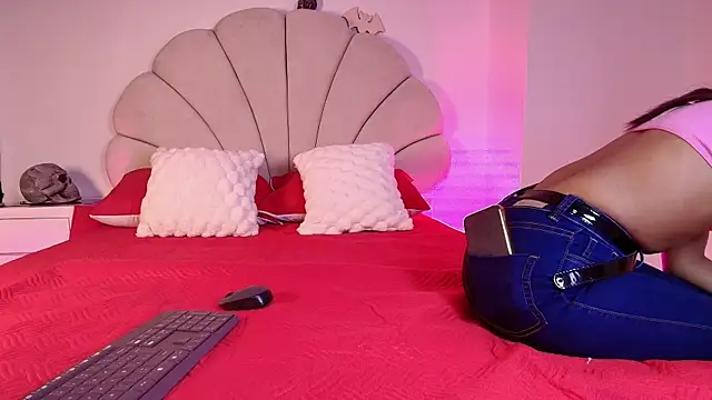 nata luna online show from 10-28-25, 07:24