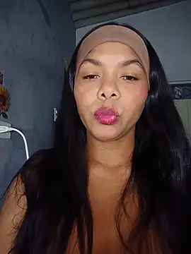 Snapshot of DIORA_Latina chatting on 05-27-26, 03:25 DIORA Latina online show from 05-27-26, 03:25