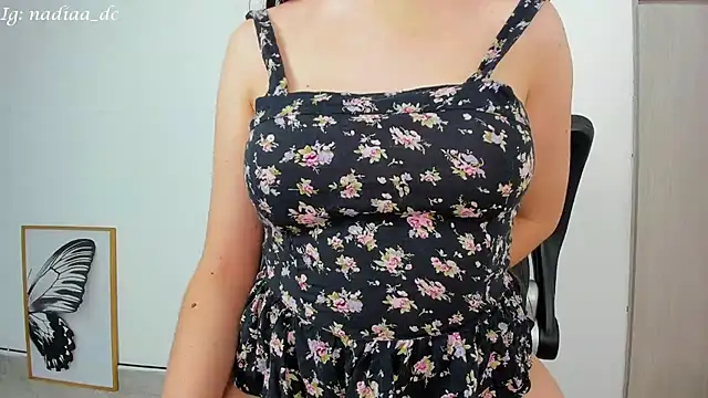 Nadiaa  online show from 03-01-25, 03:53