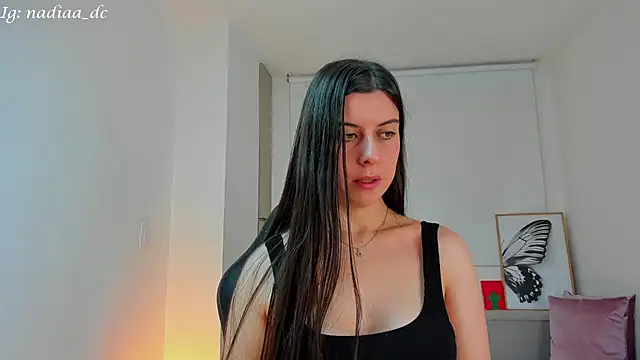 Nadiaa  online show from 01-16-25, 04:07