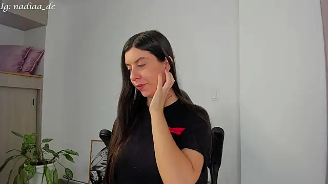 Nadiaa  online show from 02-13-25, 02:56