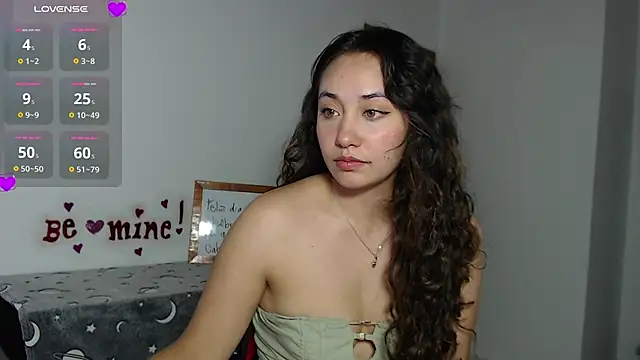 Snapshot of ArtemisNature chatting on 03-19-25, 04:24 ArtemisNature online show from 03-19-25, 04:24