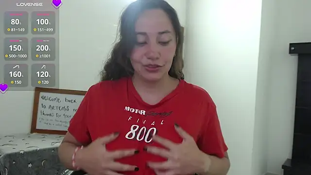 Snapshot of ArtemisNature chatting on 01-27-25, 10:49 ArtemisNature online show from 01-27-25, 10:49