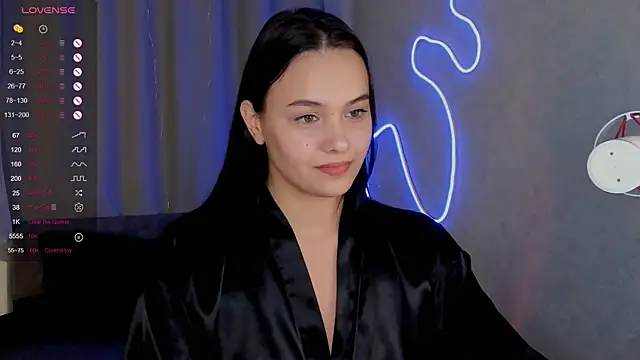 Snapshot of _Sweetie_ chatting on 02-08-25, 03:42 Sweetie online show from 02-08-25, 03:42