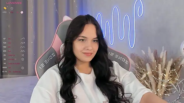 Snapshot of _Sweetie_ chatting on 02-18-25, 07:32 Sweetie online show from 02-18-25, 07:32